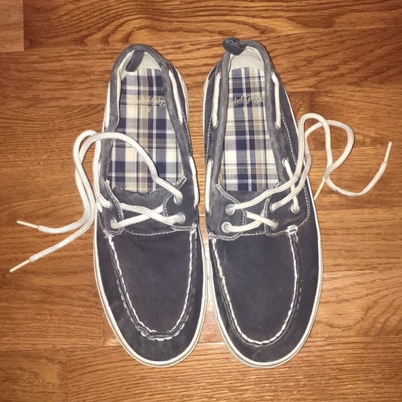 mens canvas boat shoes